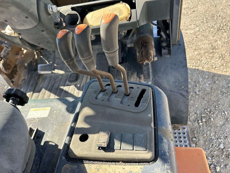 doosan-d35s-5-6,900lb-diesel-forklift-image-13