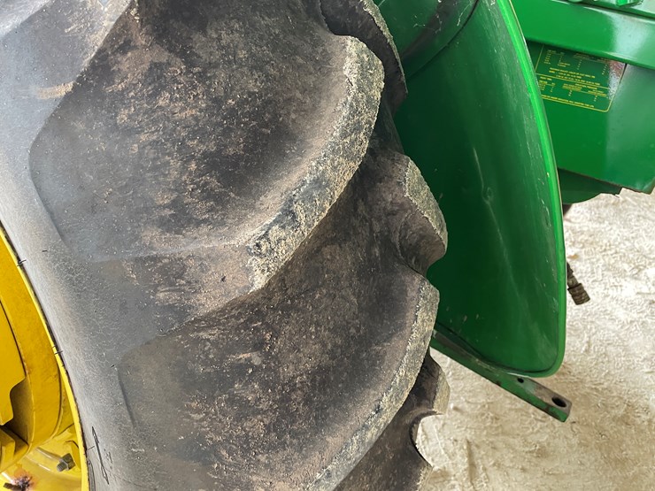 john-deere-830-image-19