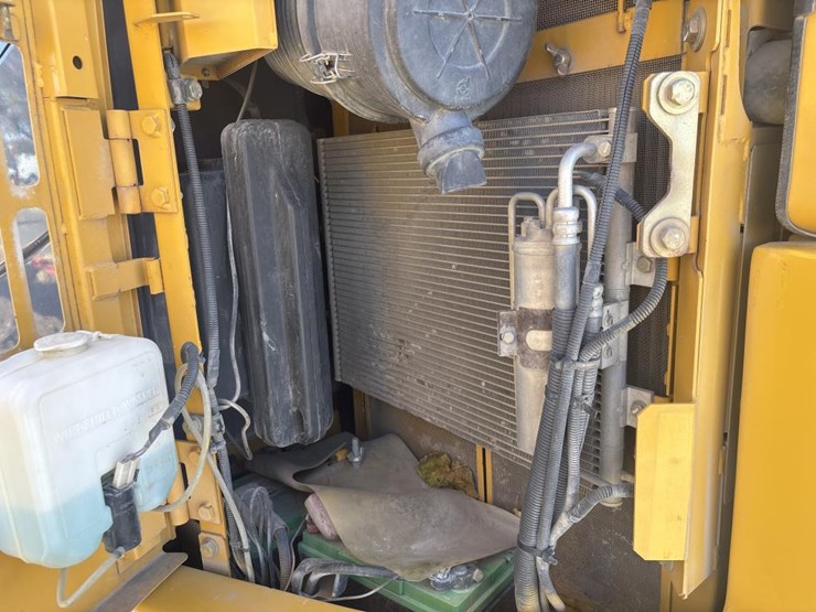 2013-deere-85d-image-20