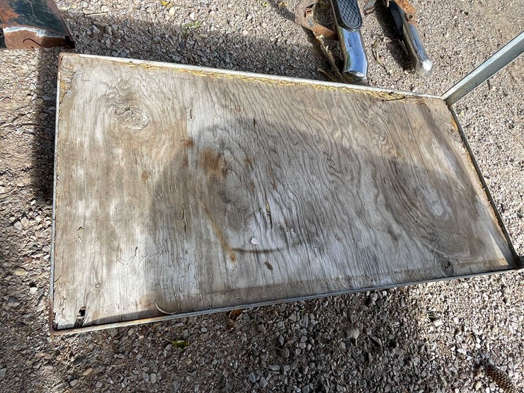 #3104-•-steel-framed-cart-image-4