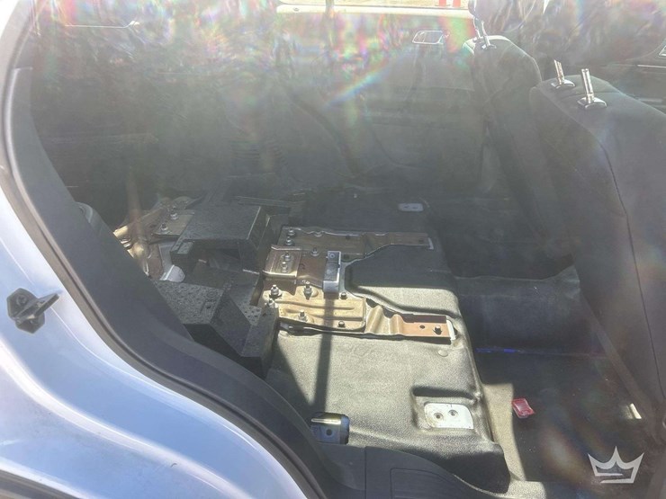 2015-ford-explorer-image-22