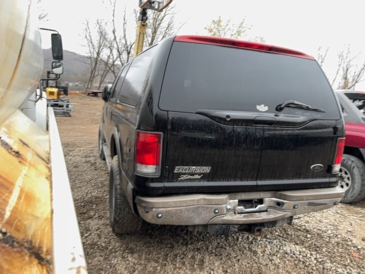 2001-ford-excursion-limited-image-4