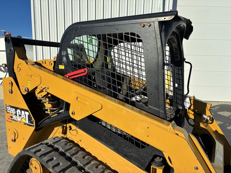 2018-caterpillar-259d-image-39