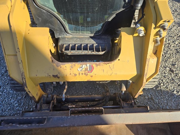 2020-caterpillar-259d3-image-13