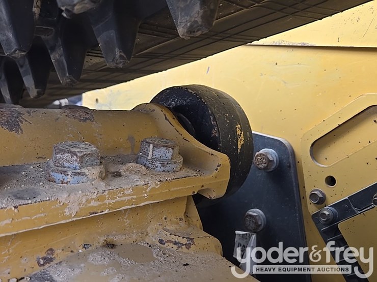 2021-caterpillar-289d3-image-15