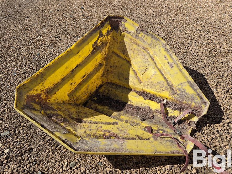 poly-auger-hopper-image-7