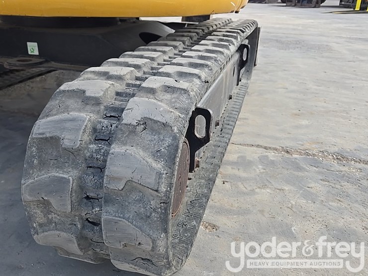 caterpillar-303-image-17