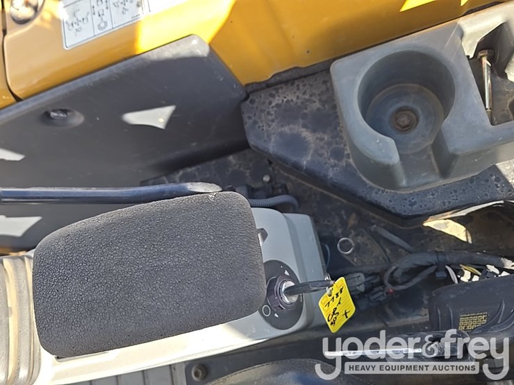 caterpillar-303-image-69