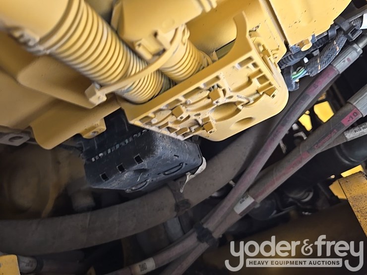 2014-caterpillar-938k-image-145