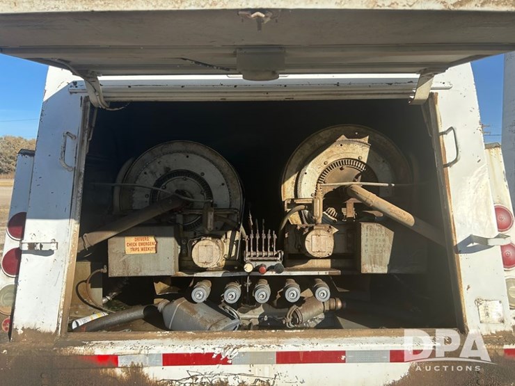 1995-caterpillar-3116-image-3