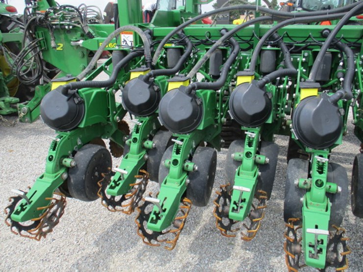2016-john-deere-db60-image-118