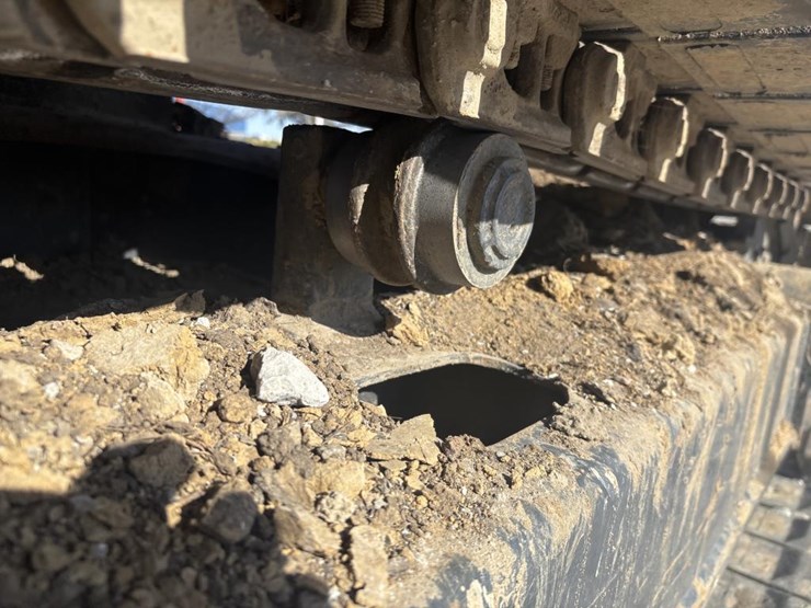 2013-deere-85d-image-70