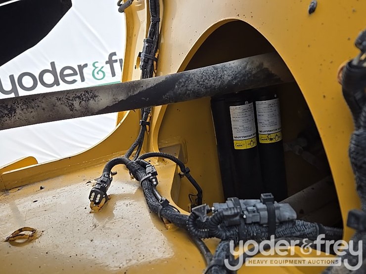 2014-caterpillar-938k-image-89