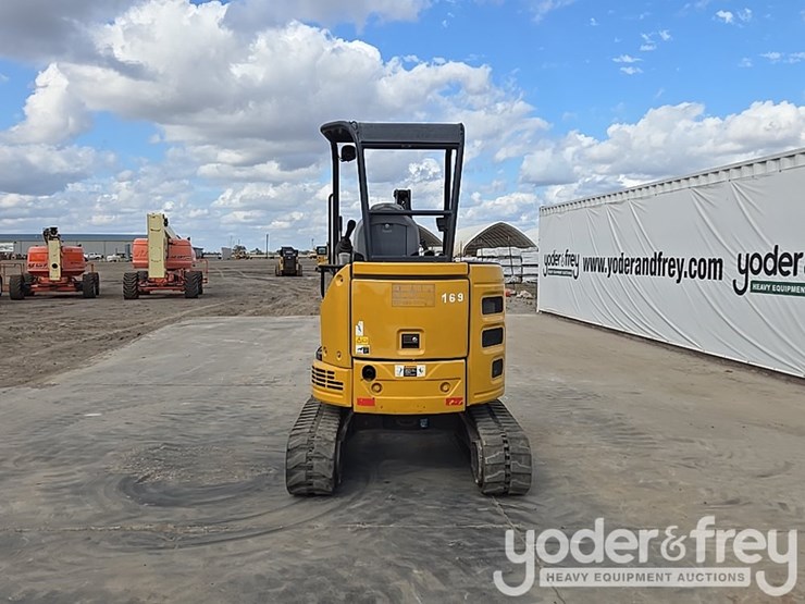 2019-deere-26g-image-4