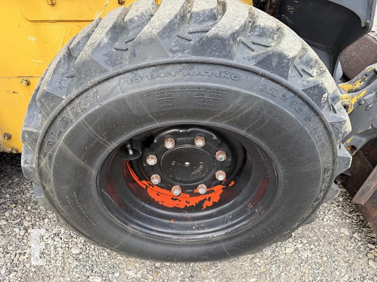 2016-deere-314g-image-15