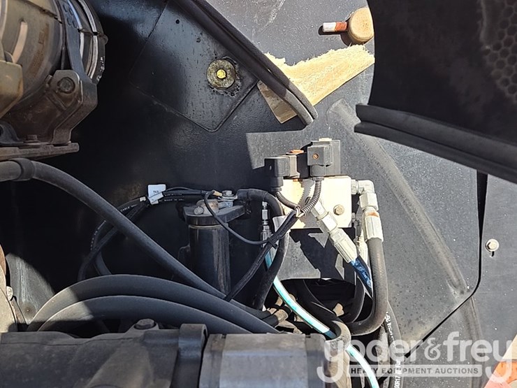 2014-jlg-600aj-image-90