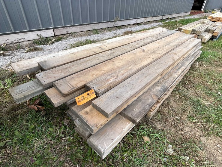 #3149-•-pallet-of-various-lumber-image-3