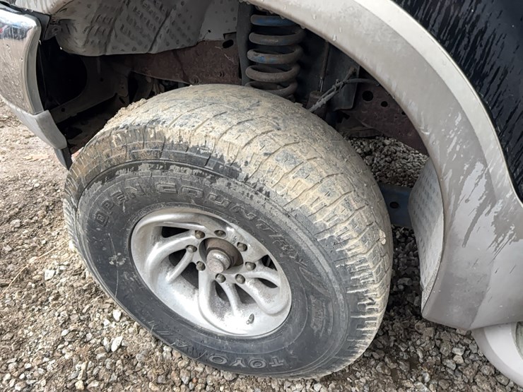 2001-ford-excursion-limited-image-16