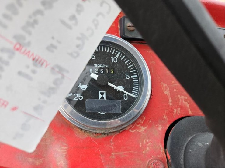 massey-ferguson-240-image-26