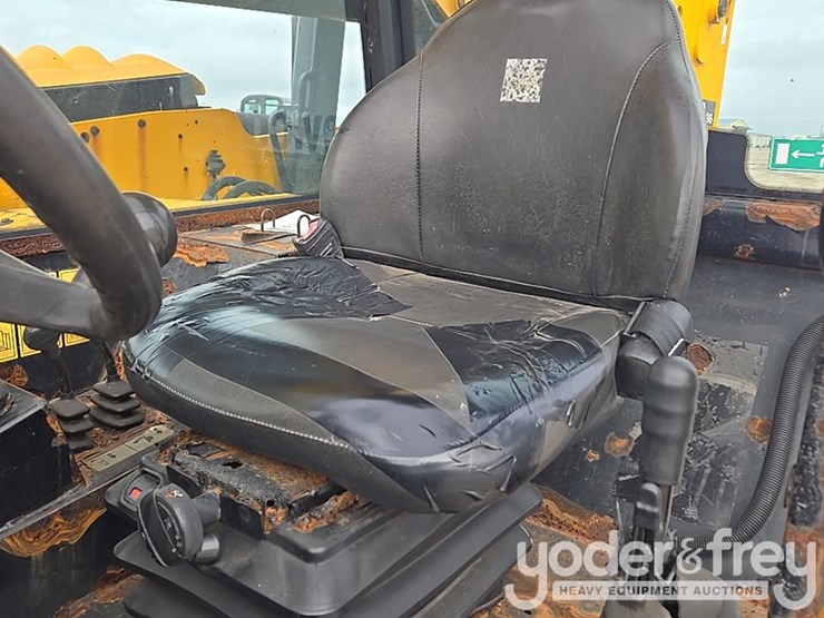 2017-jcb-506-36-image-79