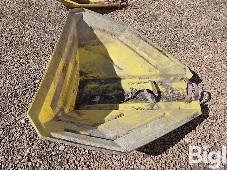 poly-auger-hopper-image-8