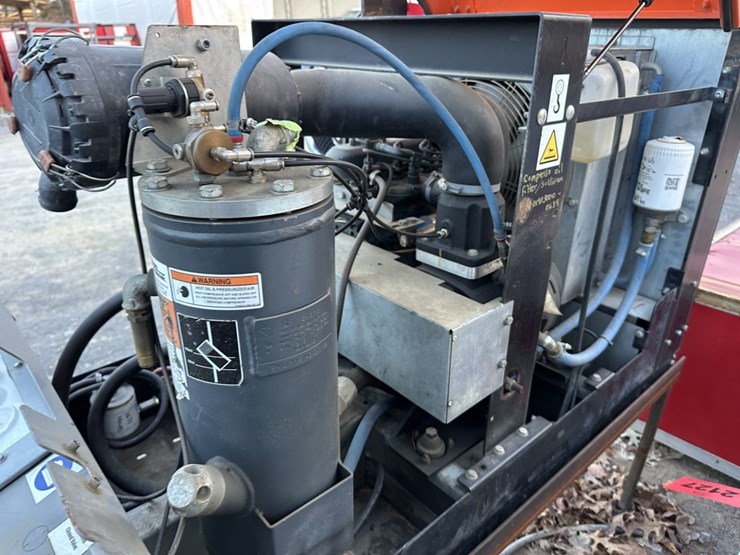 2016-sullivan-palatek-d90pku-image-9