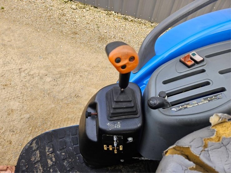 new-holland-tc45da-image-30