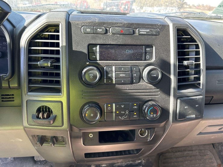 2018-ford-f350-image-15