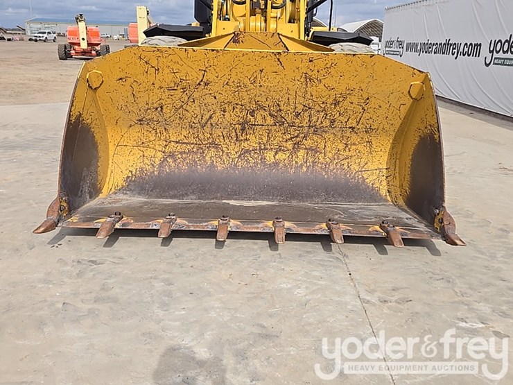 2014-caterpillar-938k-image-12