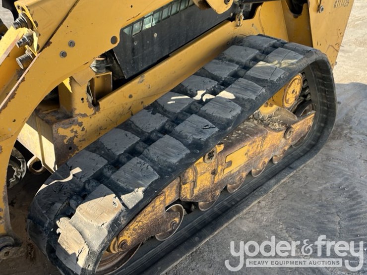 2014-caterpillar-279d-image-16