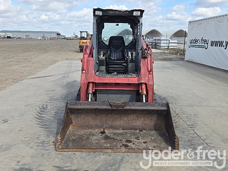 2019-takeuchi-tl8-image-8