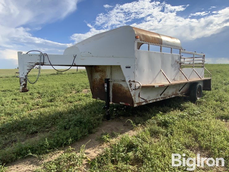 1985-easley-s/a-gooseneck-livestock-trailer-image-1