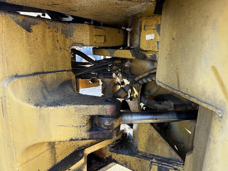 caterpillar-824b-image-30