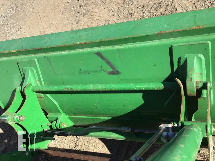 2014-john-deere-5045e-image-11