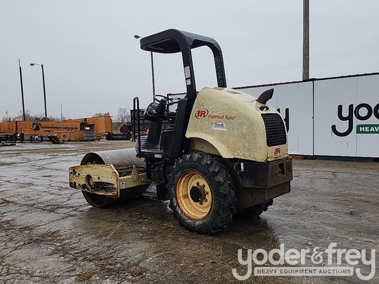 2007-volvo-sd45-image-3