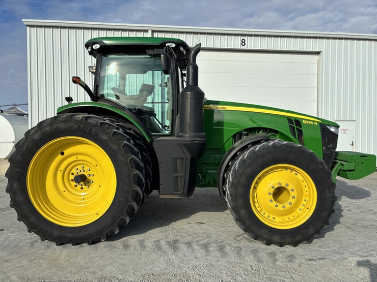 2015-john-deere-8295r-image-5