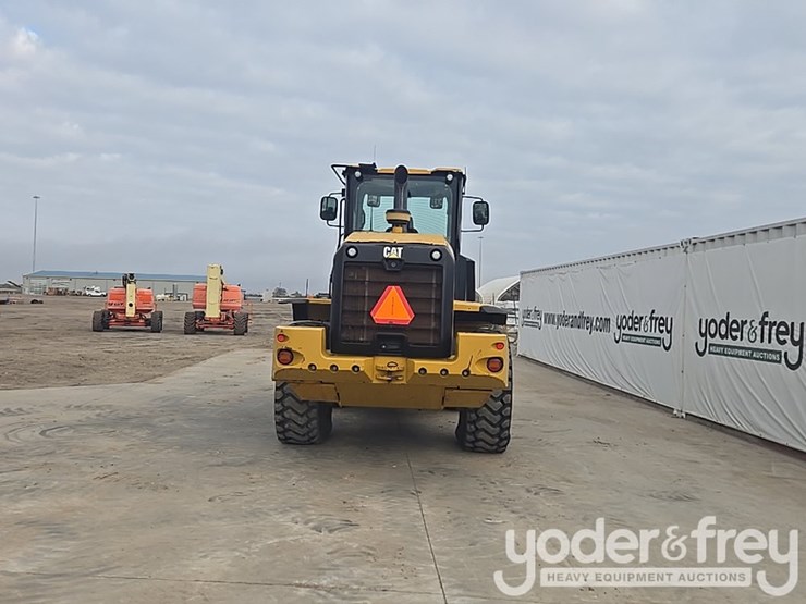 2014-caterpillar-938k-image-4