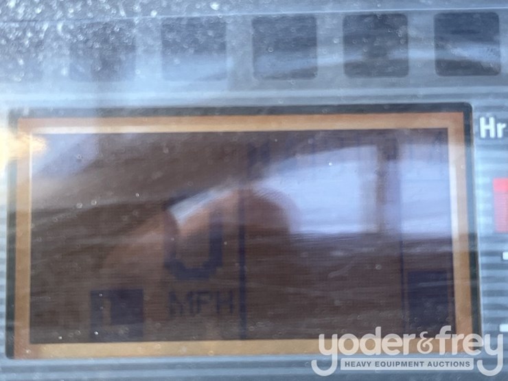 2015-caterpillar-2c6000-image-19