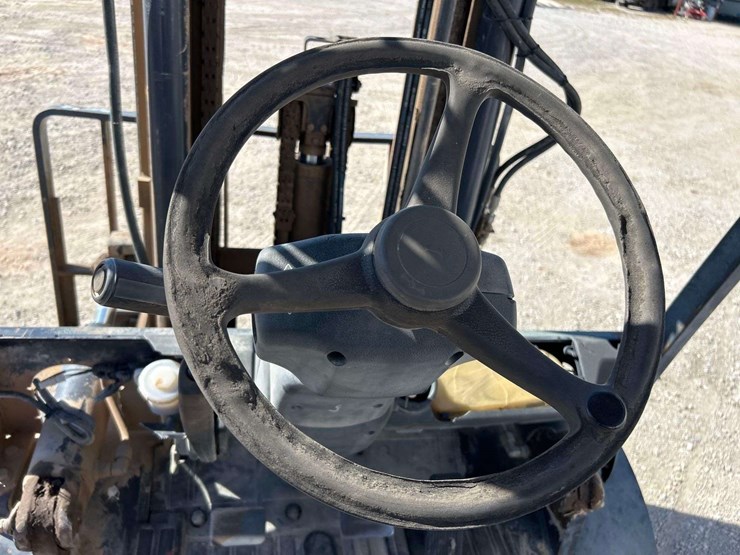 doosan-d35s-5-6,900lb-diesel-forklift-image-12