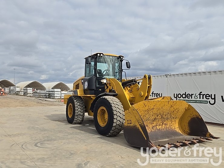 2014-caterpillar-938k-image-8