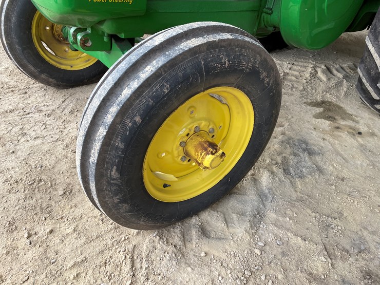 john-deere-830-image-8