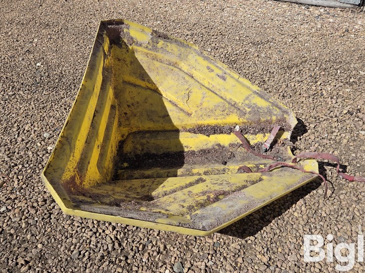 poly-auger-hopper-image-8