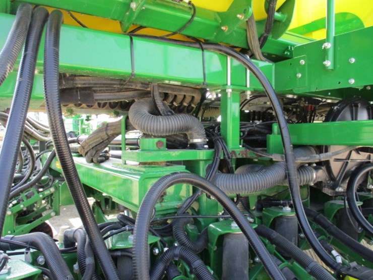 2016-john-deere-db60-image-73