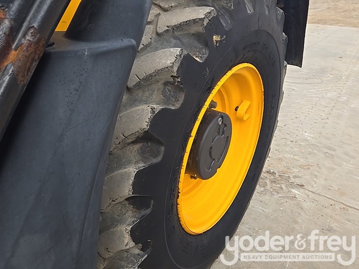 2017-jcb-506-36-image-11