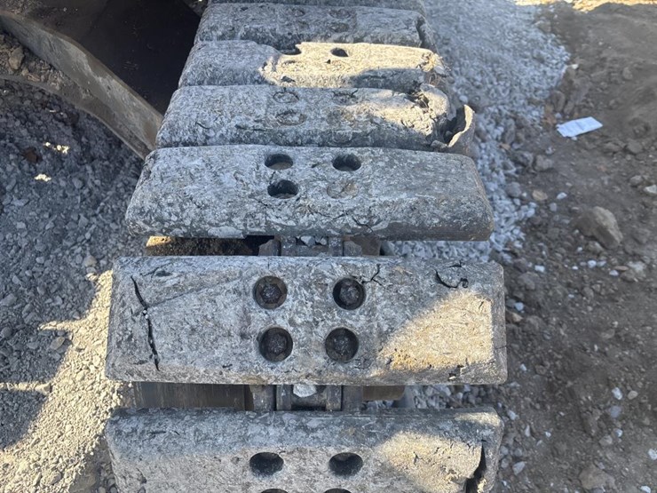 2013-deere-85d-image-64