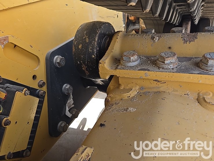 2021-caterpillar-289d3-image-22