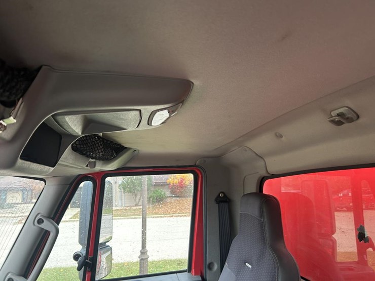 #1673-•-2002-international-workstar-tri-axle-dump-truck-image-49