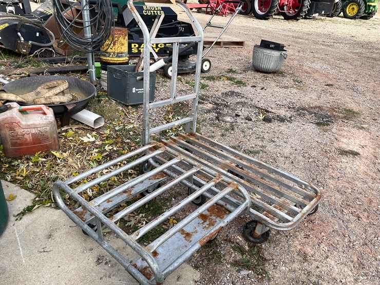#3112-•-(2)-steel-carts-image-3