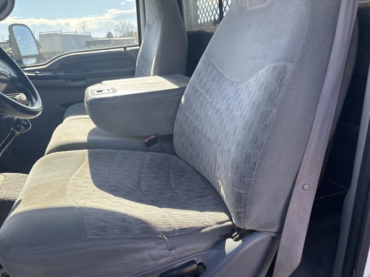 2000-ford-f550-image-39