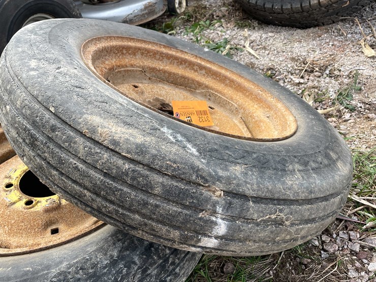 #3132-•-(2)-implement-wheels-and-tires-image-2